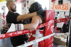 Sergio-con-su-boxeadora