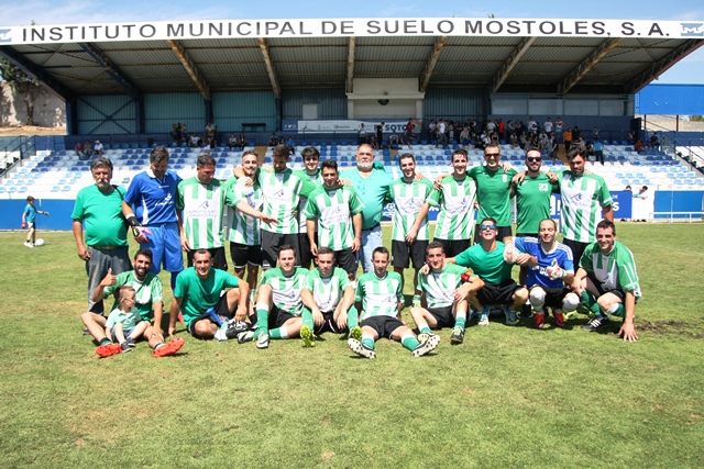 “Paco del Somatrans España”, presidente de uno de los equipos más longevos y tradicionales del fútbol municipal mostoleño cumplió 62 años.