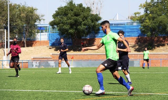 El Mostoles CF se impone por 4 goles a 1 al Villaviciosa de Odón en su primer partido de pretemporada